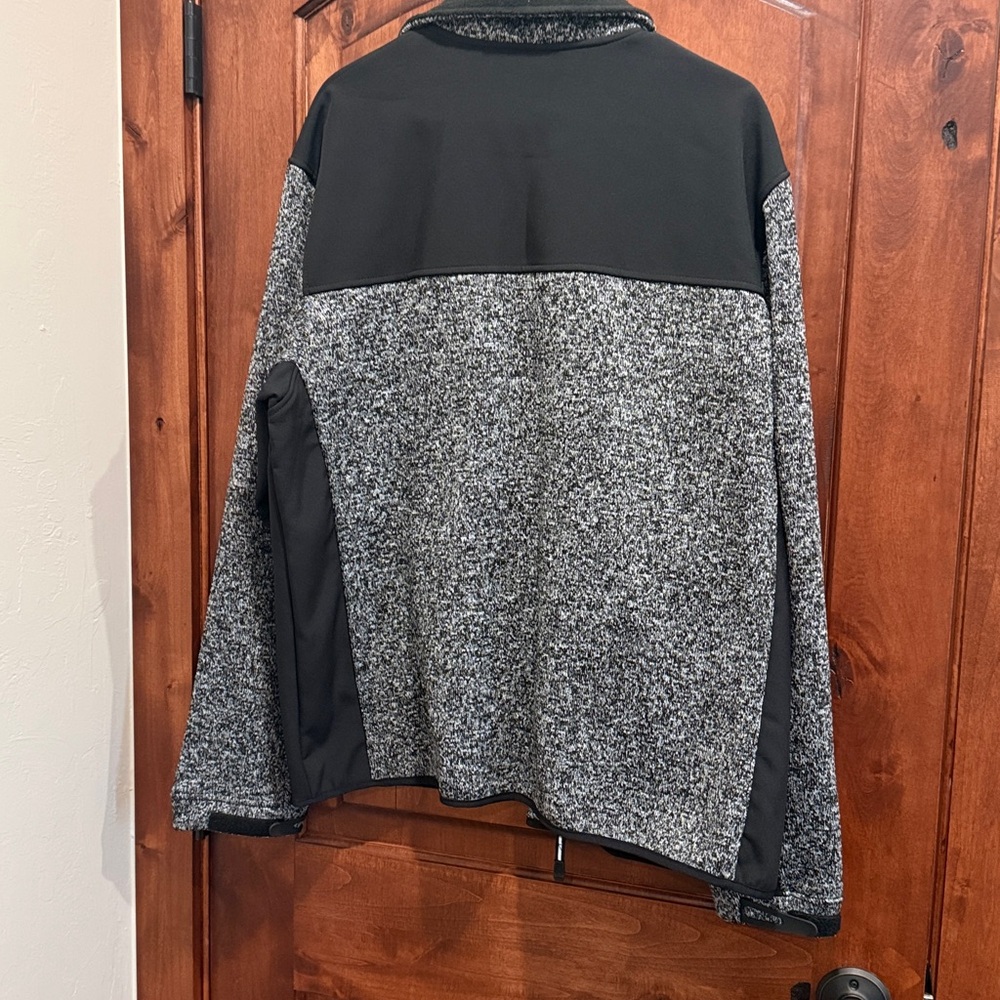Roper Men's Black and Gray Jacket - Picture 3 of 5